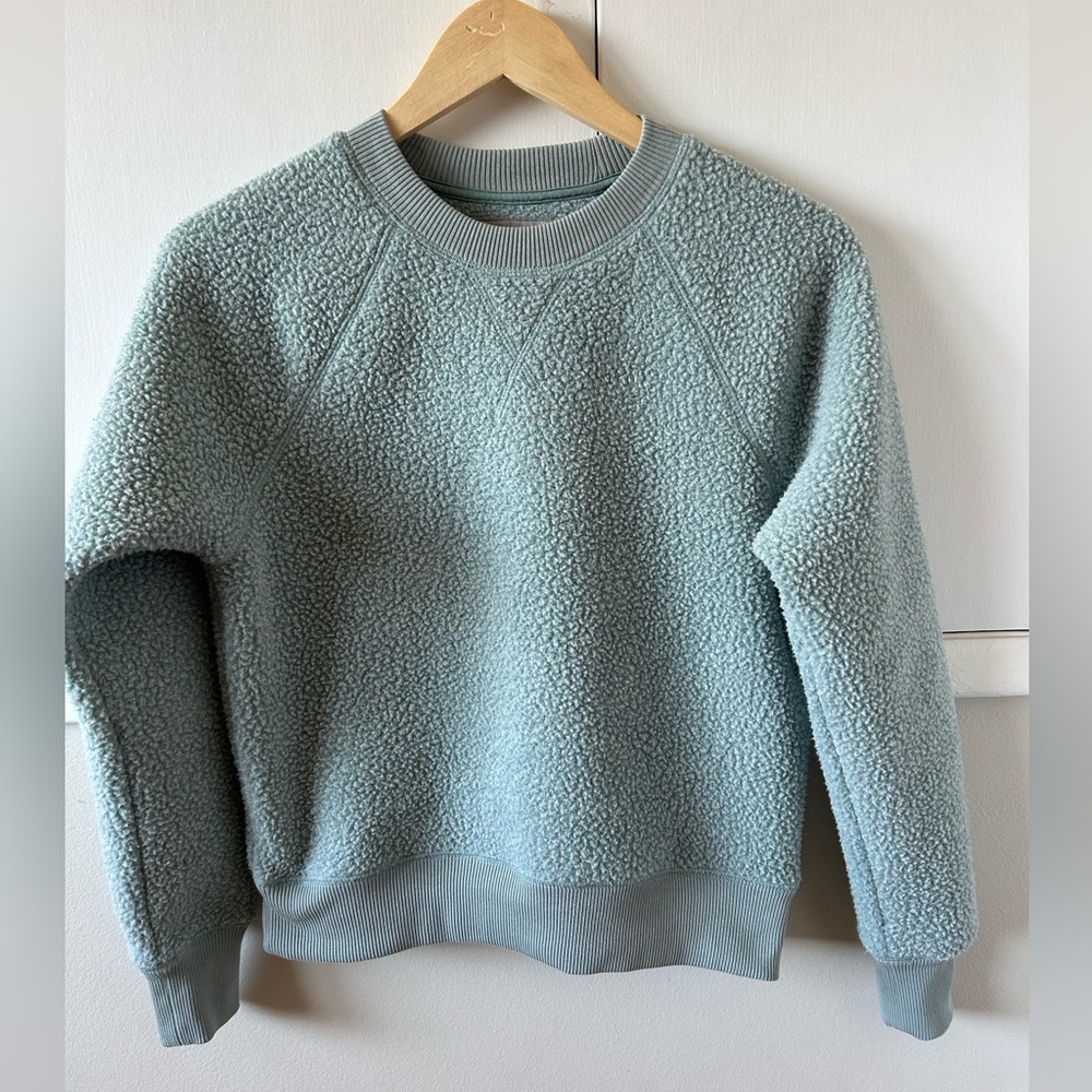 EVERLANE Renew Fleece Raglan Sweatshirt
🌟Host Pick🌟 - Picture 7 of 8